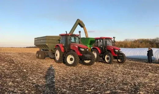 YTO-X1304, Тракторы