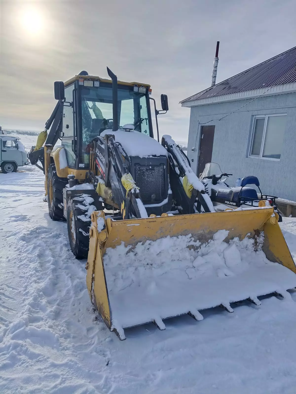 XCMG XC8-S2570, Экскаваторы-погрузчики