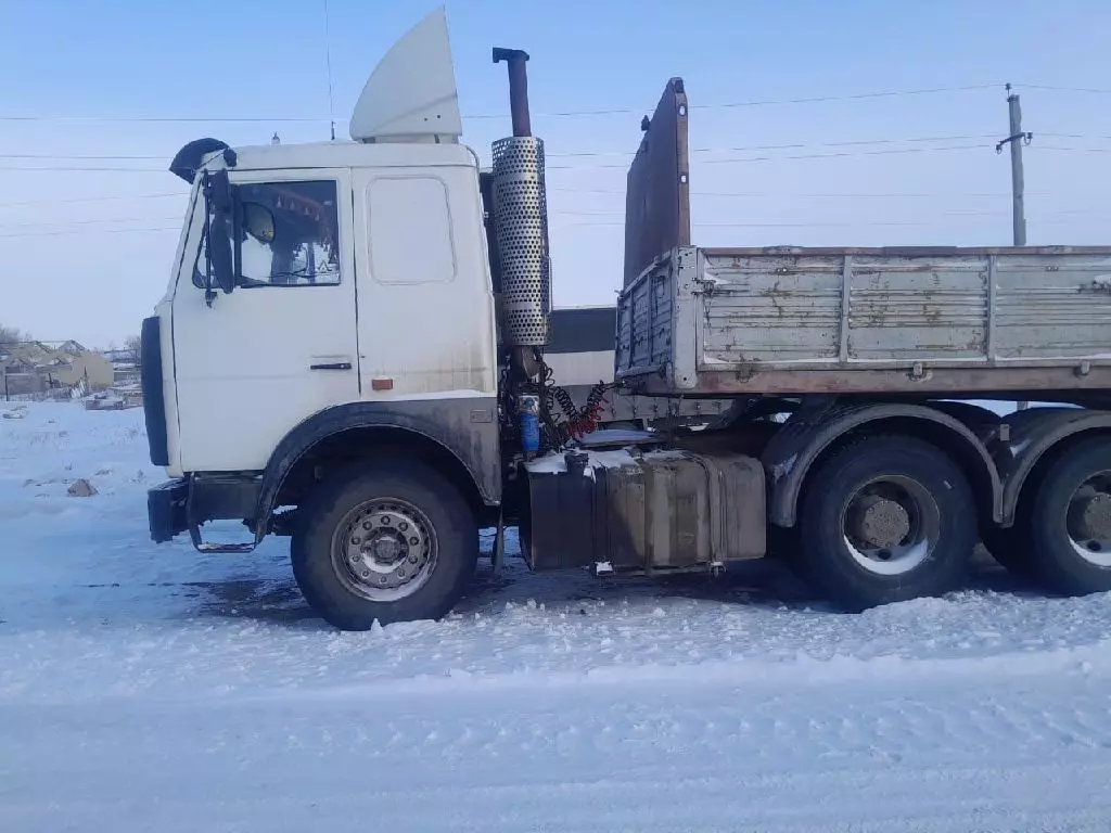 МАЗ-6430C9-520-012 6х4, Тягачи седельные