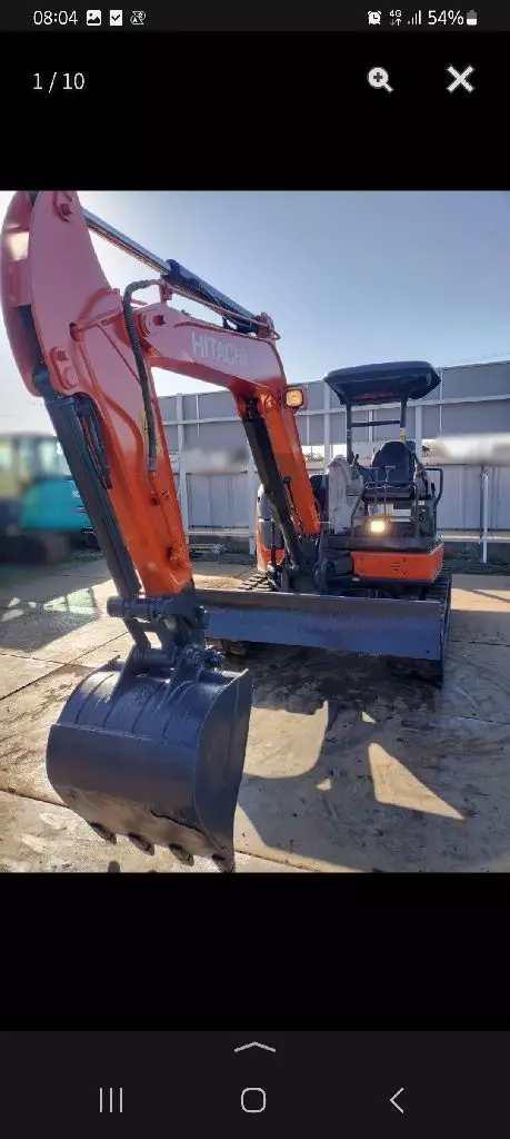 HITACHI