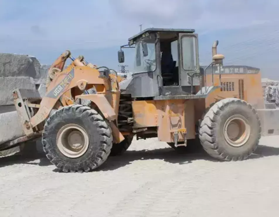 JCM JCM751FT16, Фронтальные погрузчики
