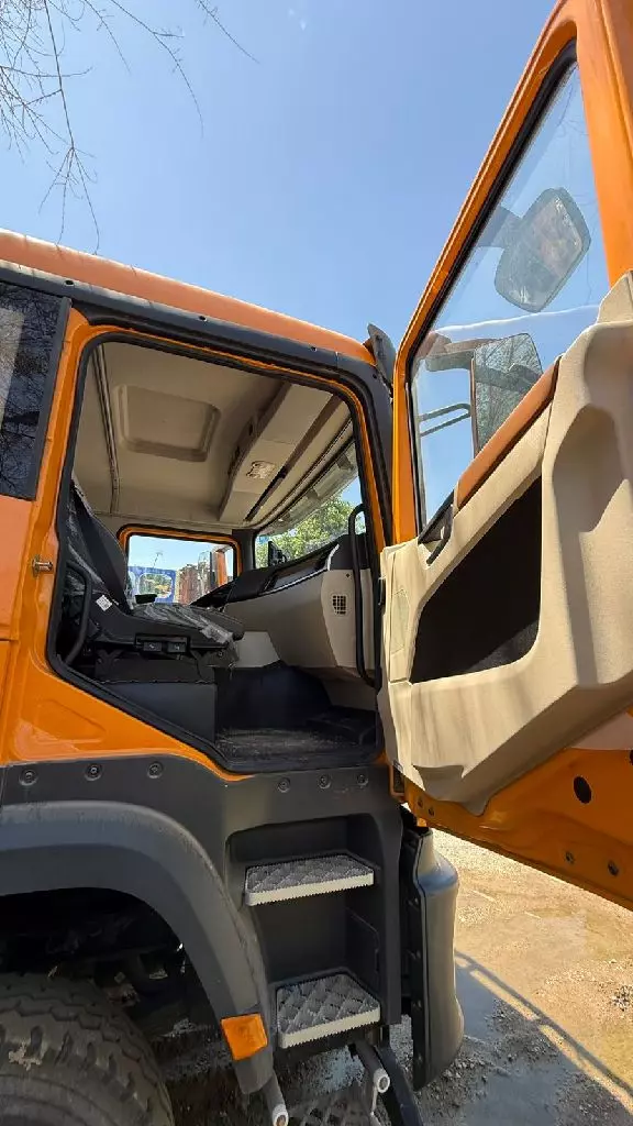 Shacman X5000, Самосвалы