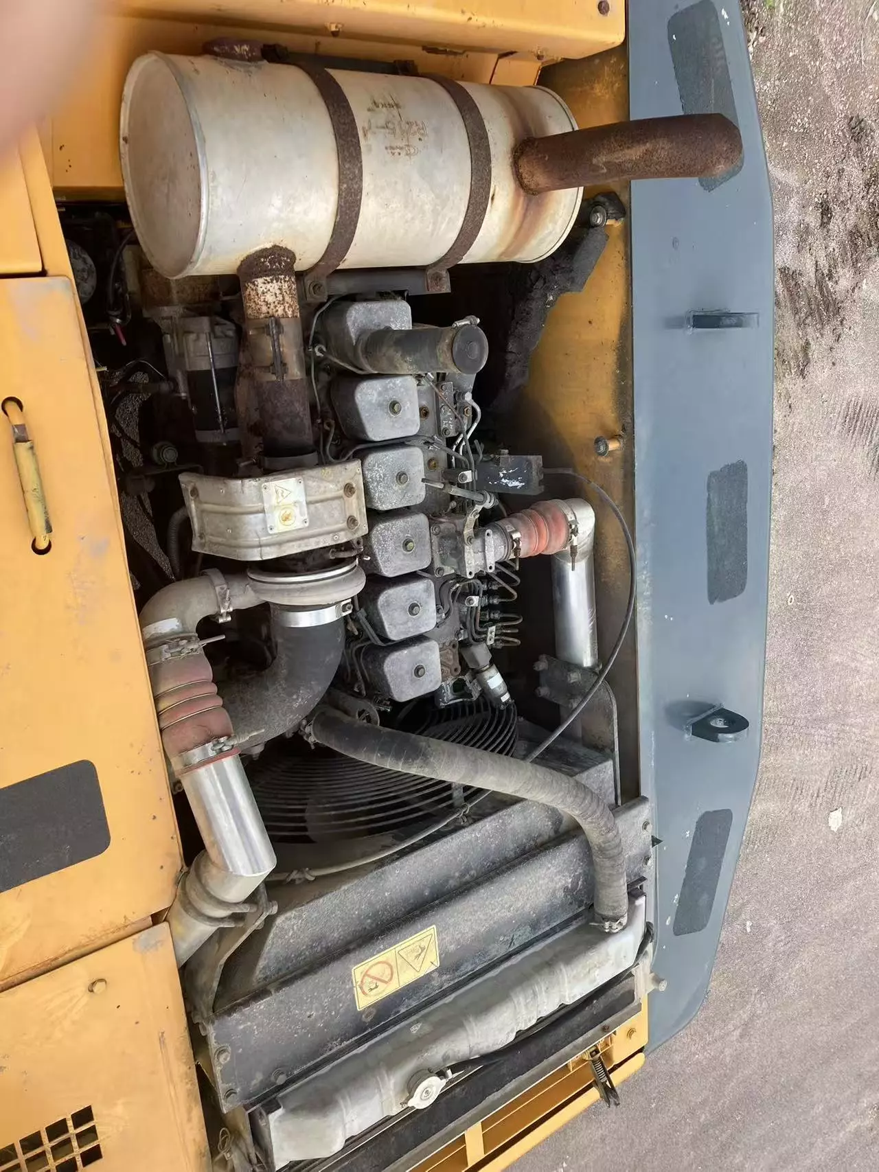 Hyundai R225LC-7, Гусеничные экскаваторы