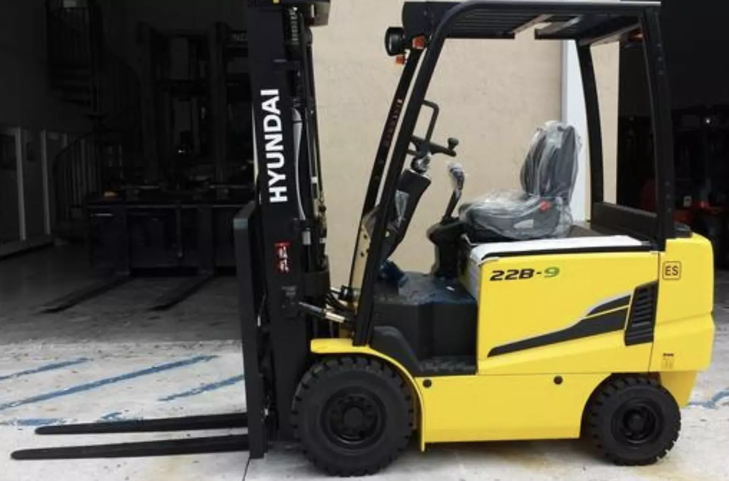 HYUNDAI 22B-9, Вилочные электропогрузчики