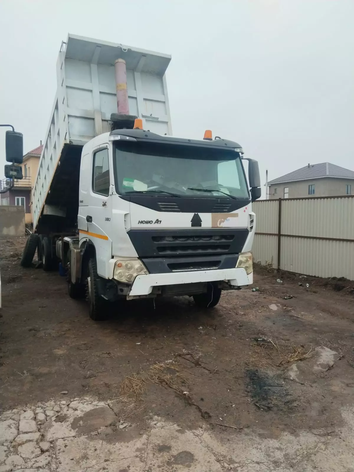 HOWO A5, Самосвалы