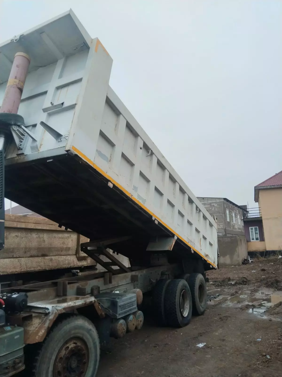HOWO A5, Самосвалы