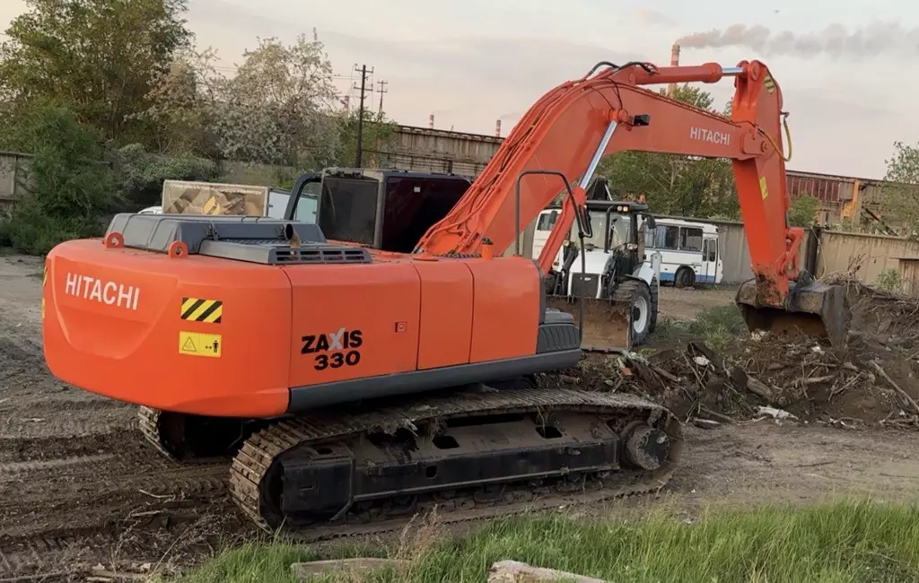 Hitachi ZX330, Гусеничные экскаваторы