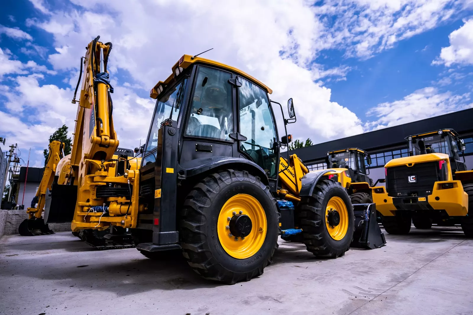 LiuGong CLG777A-S, Экскаваторы-погрузчики