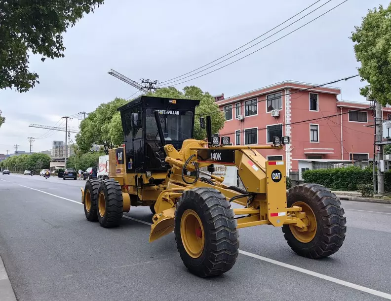 Caterpillar 140G, Грейдеры