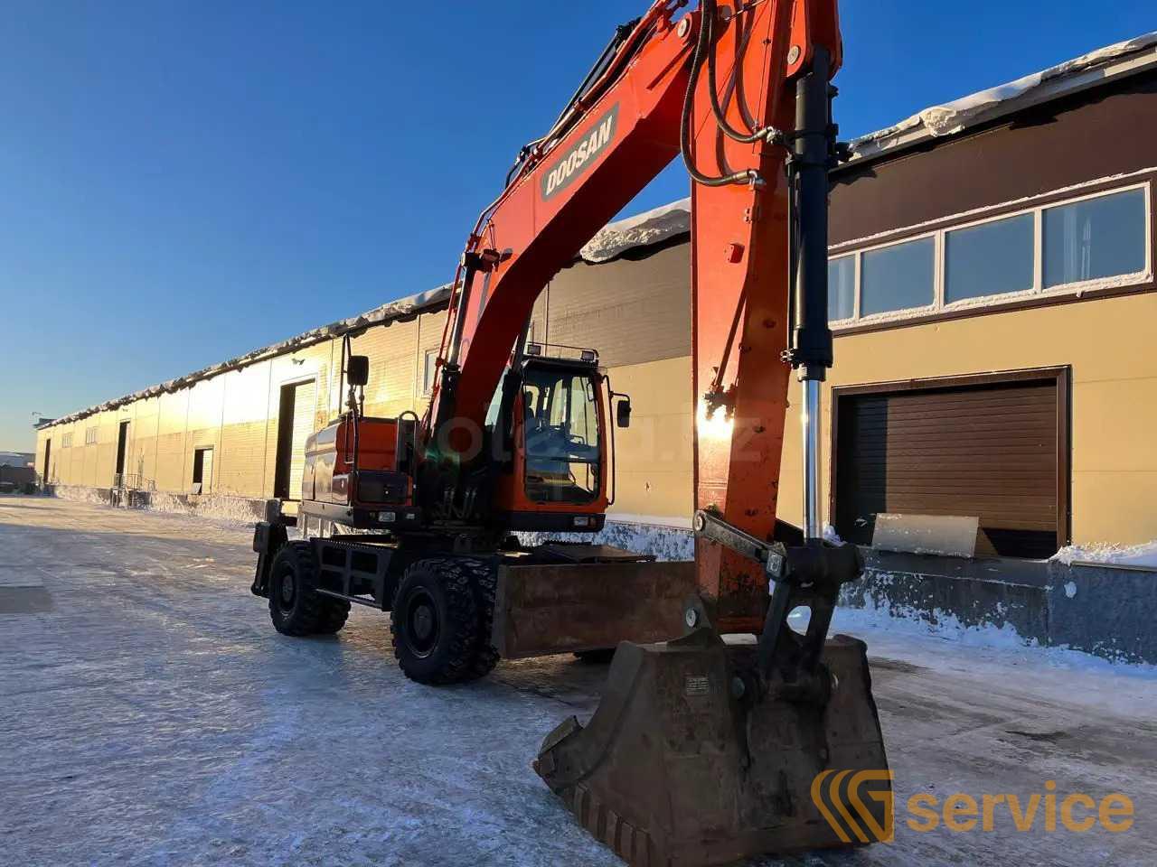 Doosan DX210W