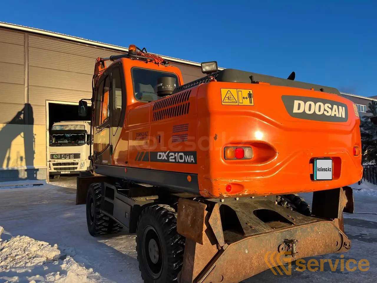 Doosan DX210W