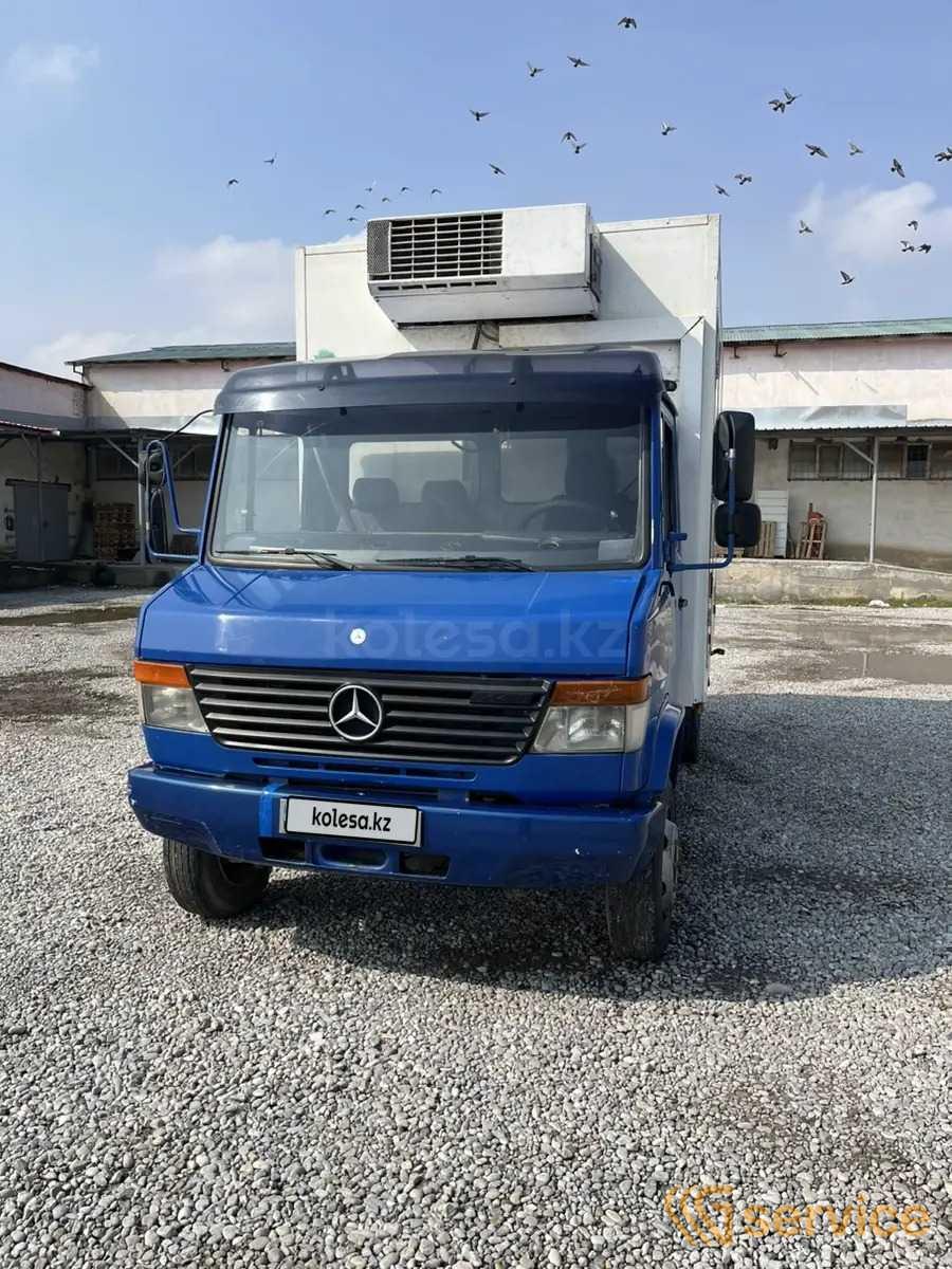 Mercedes-Benz 814