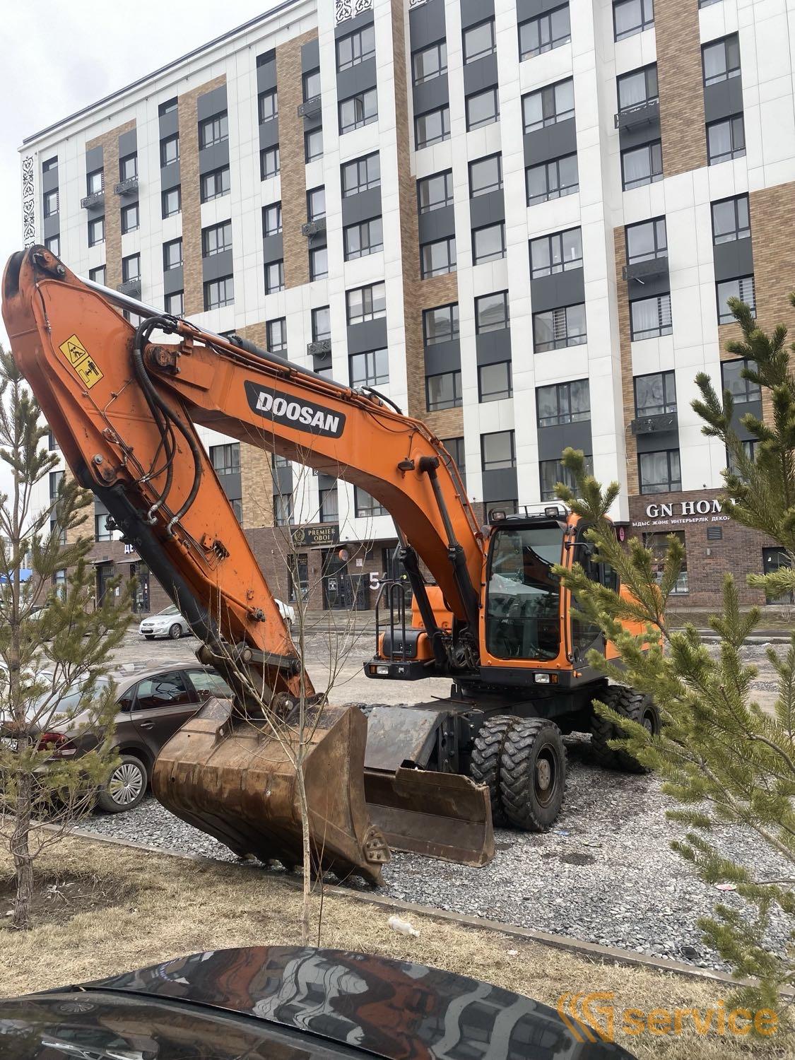 DOOSAN / DEVELON