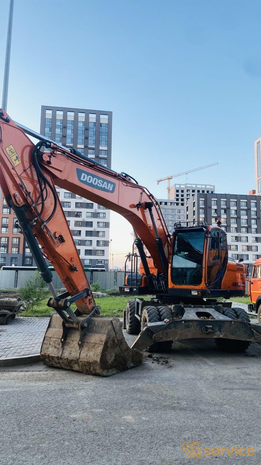 DOOSAN / DEVELON