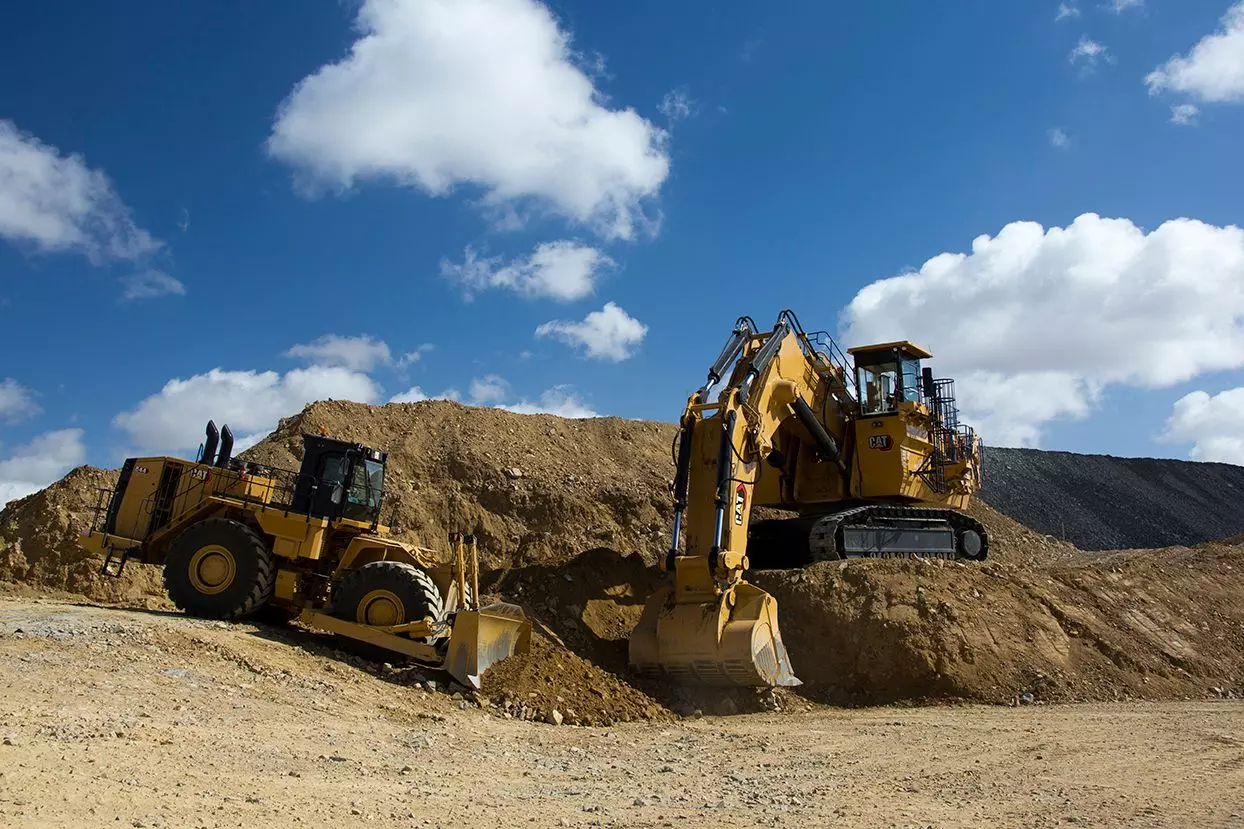Caterpillar 844H, Бульдозеры