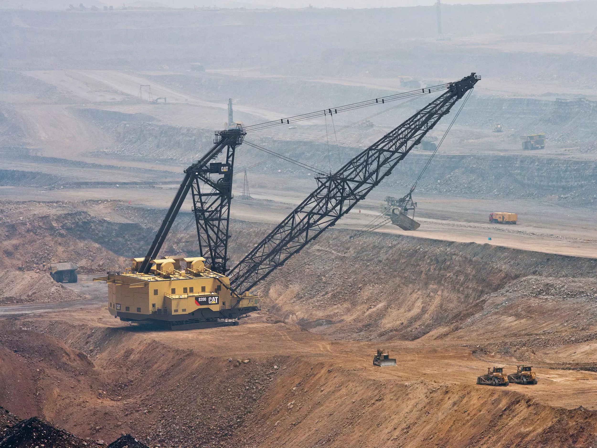Caterpillar 8200, Экскаваторы драглайны