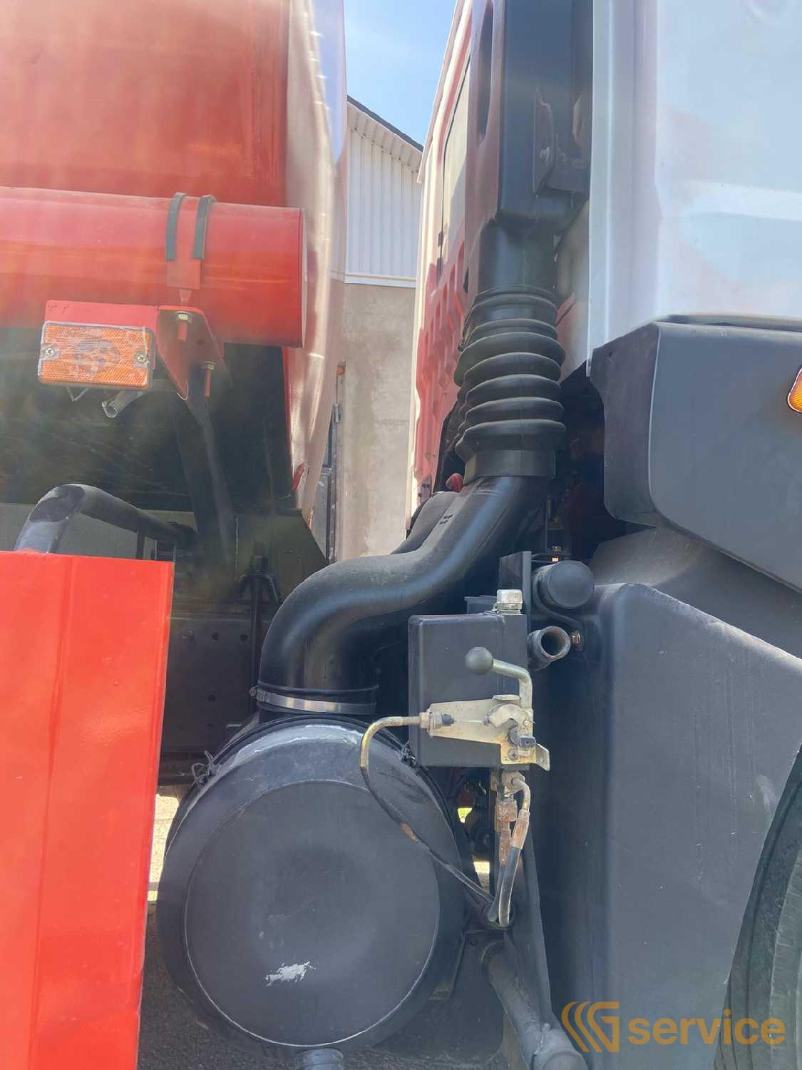 Shacman SX5318GJBDT326