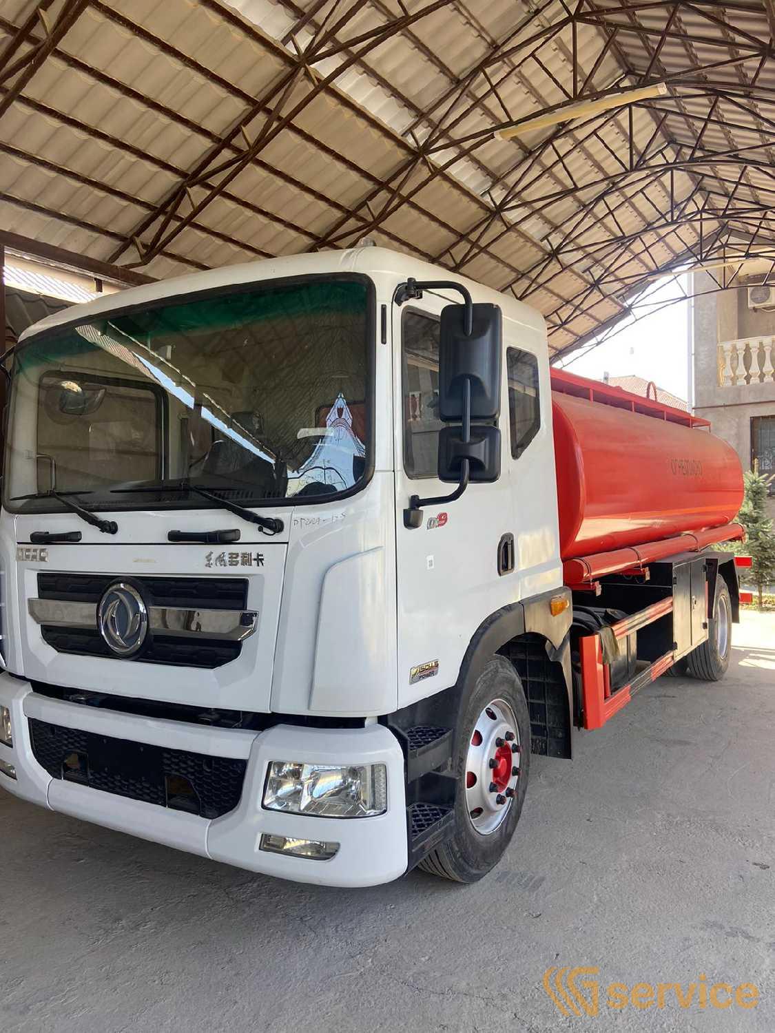 Shacman SX5318GJBDT326
