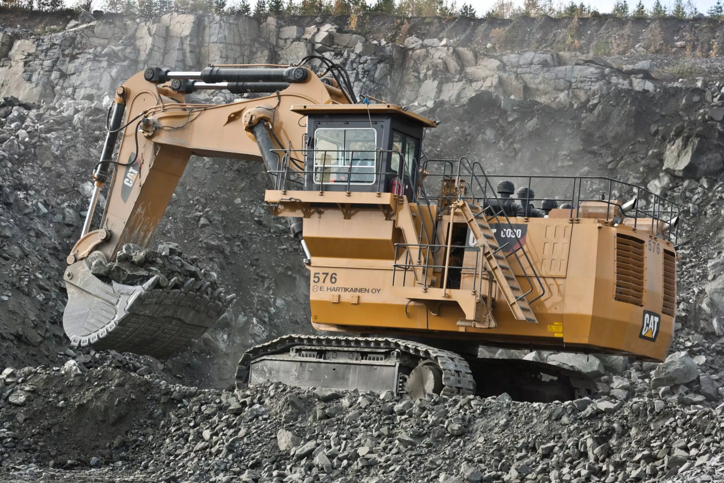 Caterpillar 6030/6030 FS, Карьерные экскаваторы