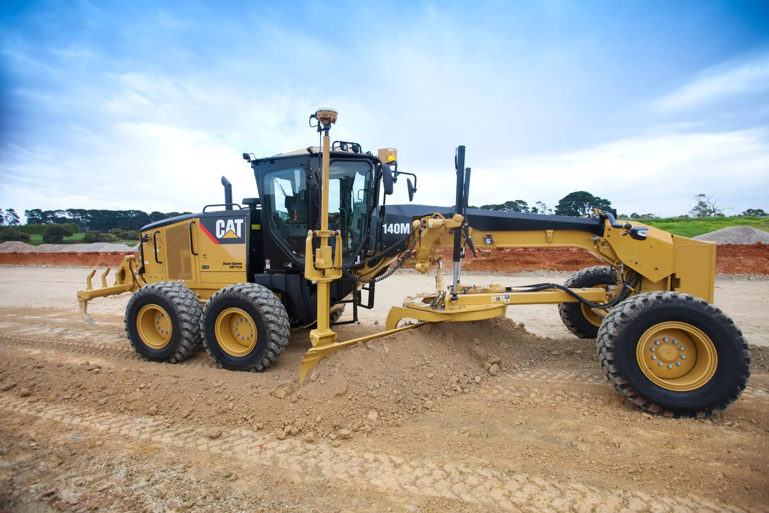 Caterpillar 150 / 150 AWD, Грейдеры
