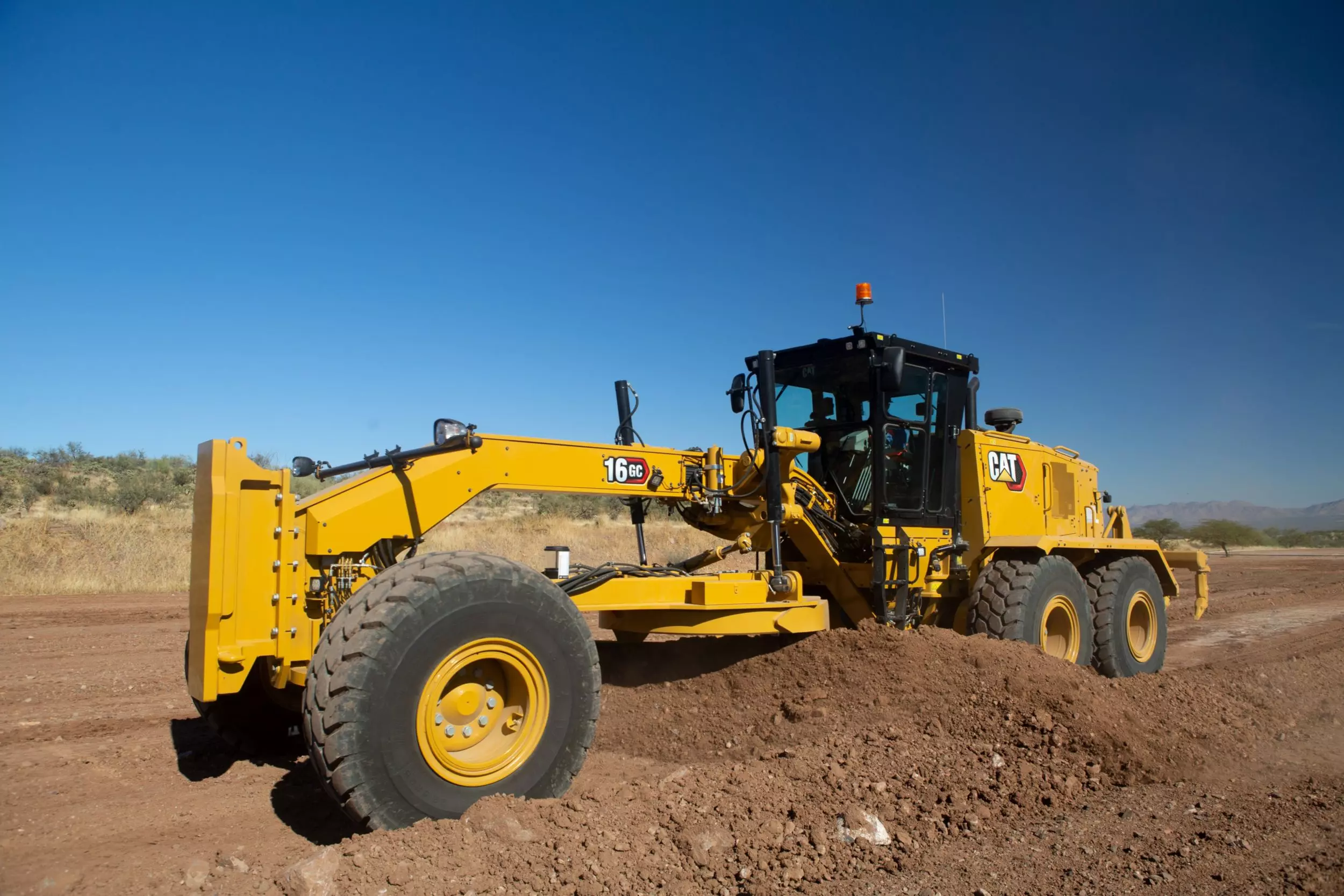 Caterpillar 16 GC, Грейдеры