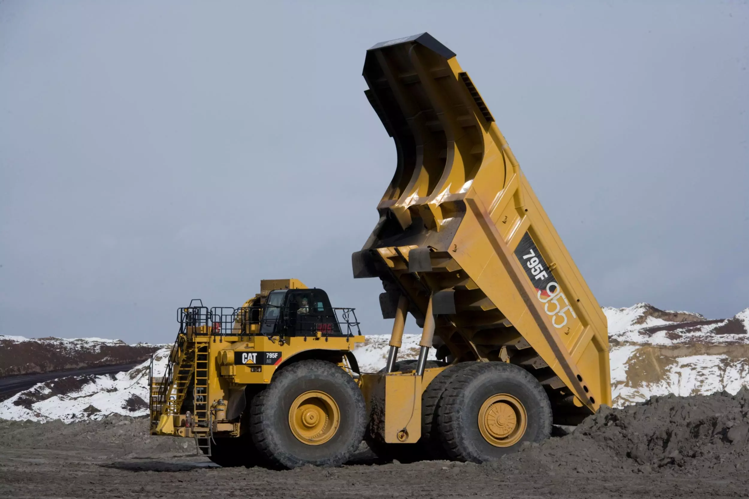 Caterpillar 795F AC, Карьерные самосвалы