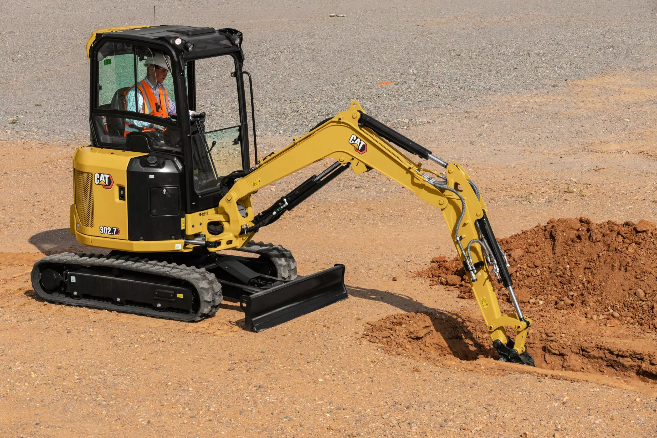 Caterpillar 302.7 CR, Мини-экскаваторы