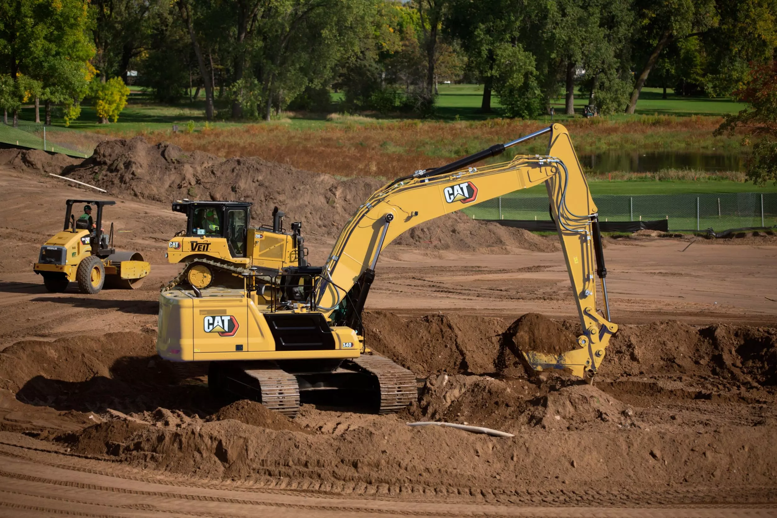 Caterpillar 340, Гусеничные экскаваторы