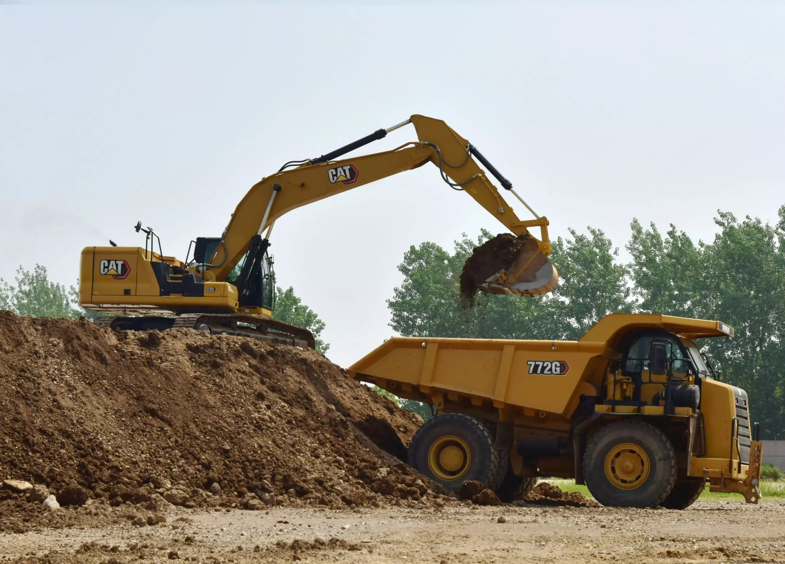Caterpillar 330, Гусеничные экскаваторы