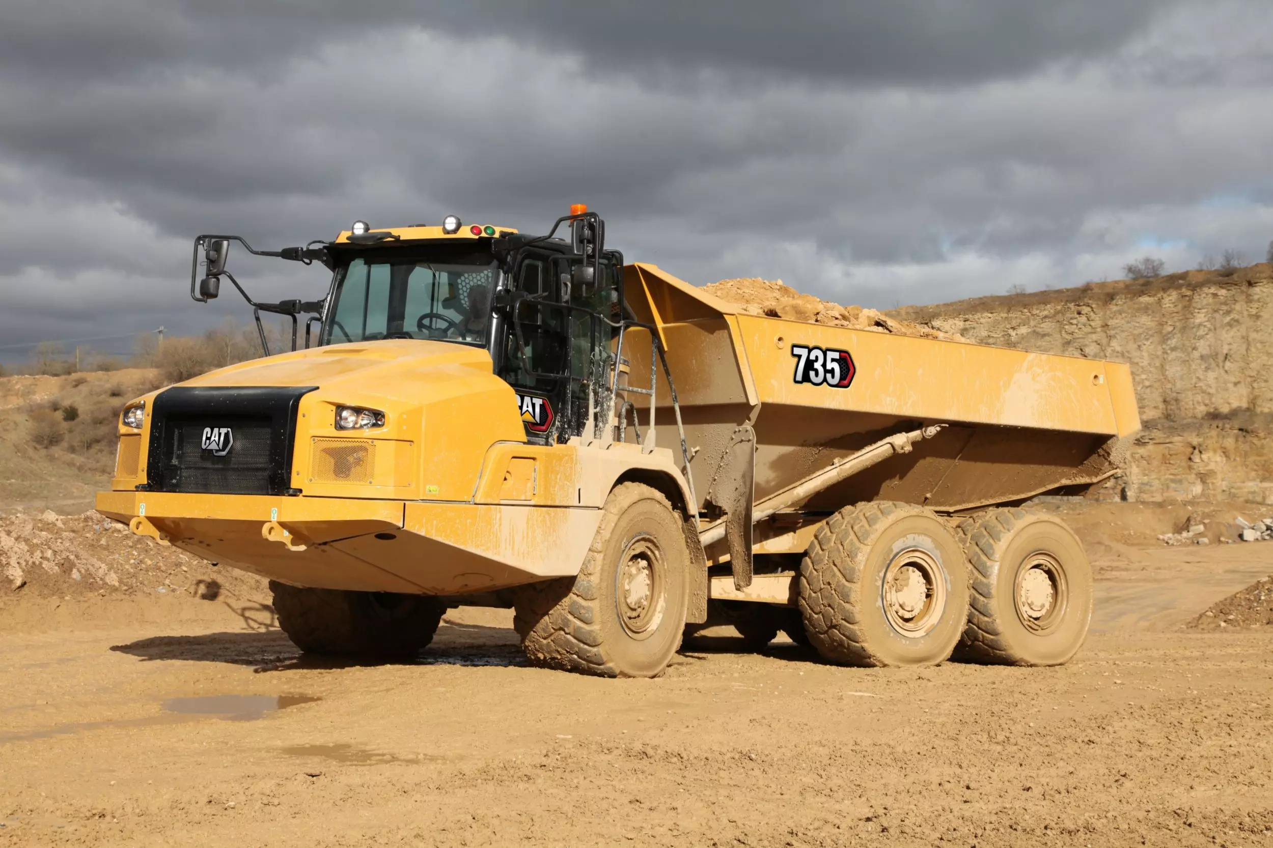 Caterpillar 735, Карьерные самосвалы