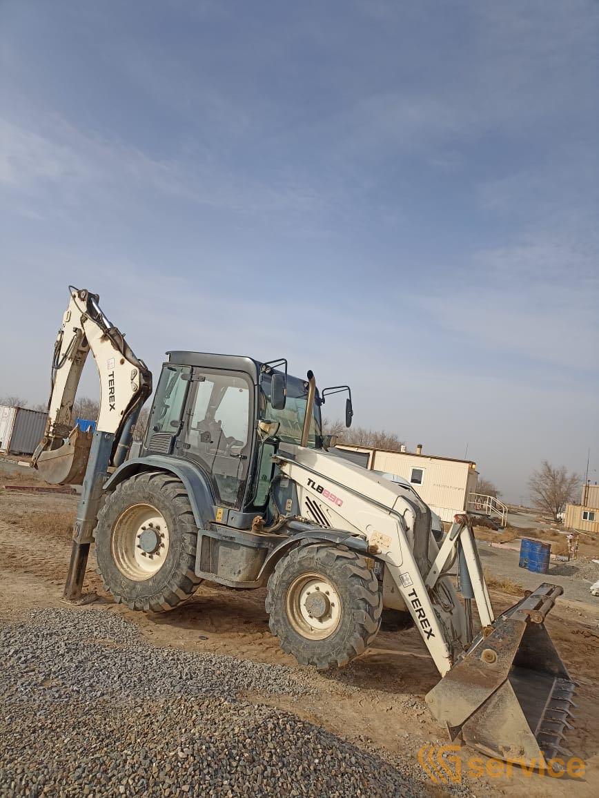 Terex TLB 890
