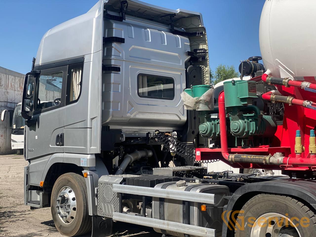 Shacman SX5318GJB6T326