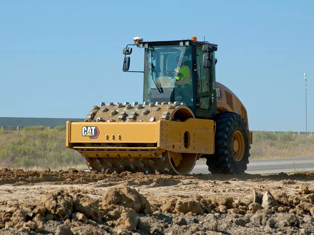 Caterpillar CS16, Дорожные катки