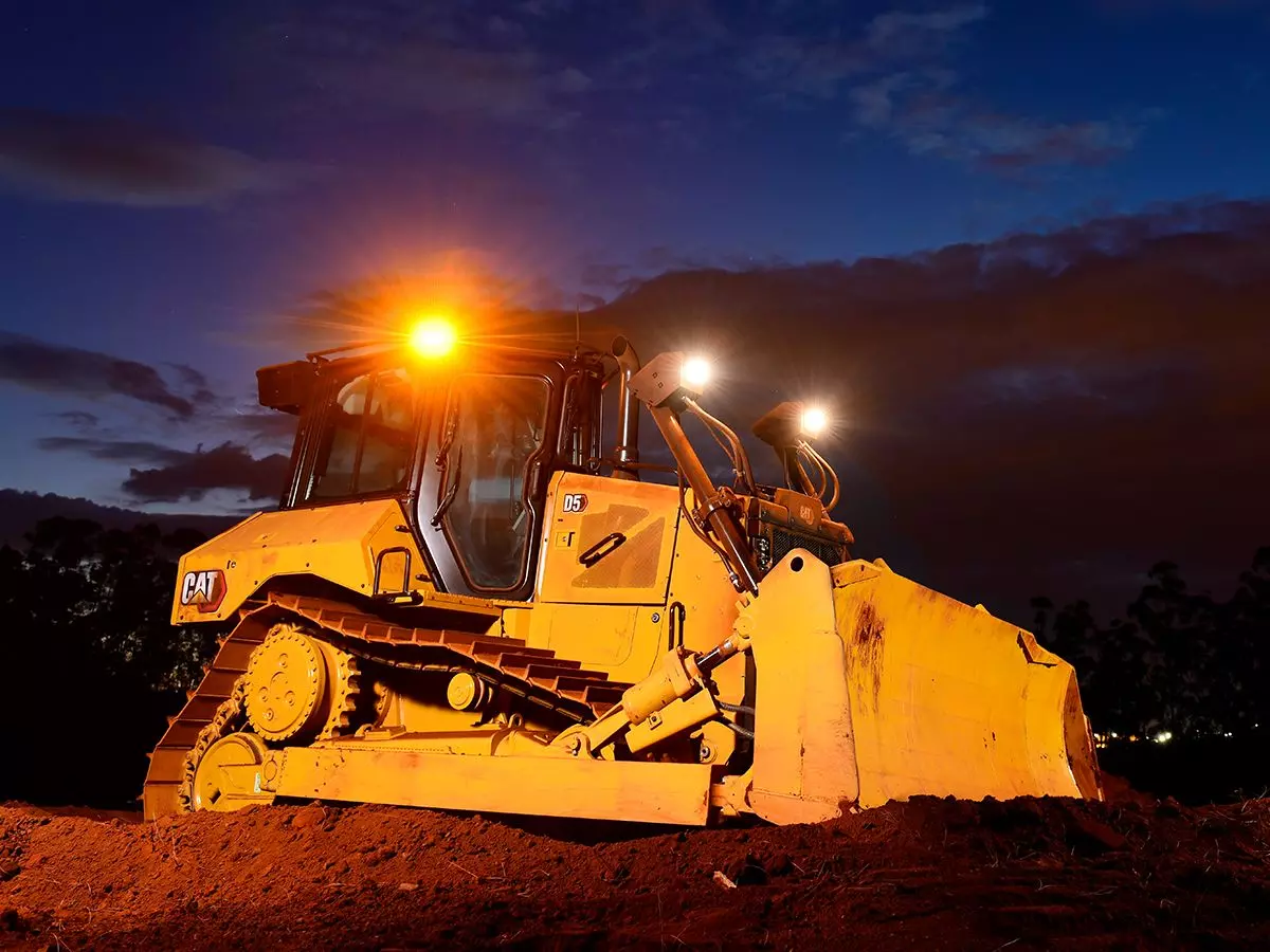 Caterpillar D5, Бульдозеры
