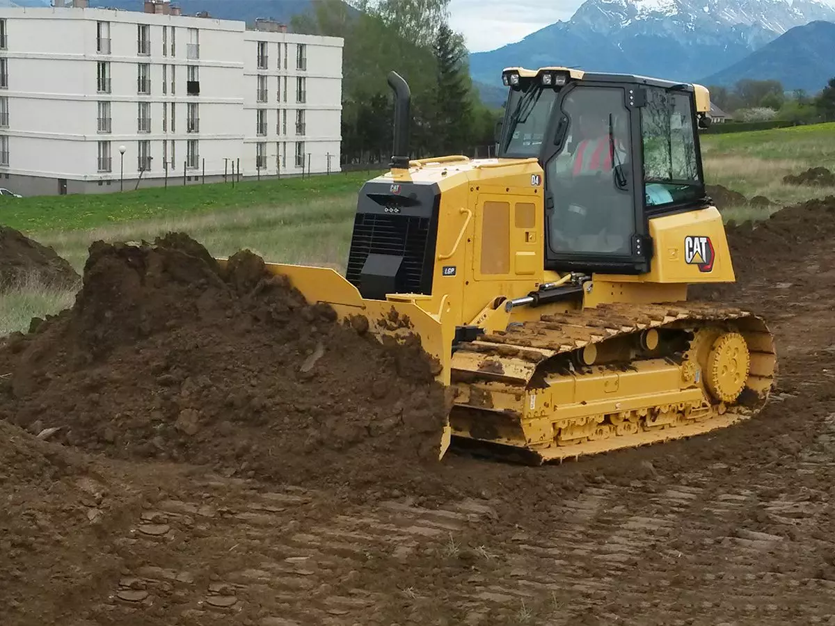 Caterpillar D4K2, Бульдозеры