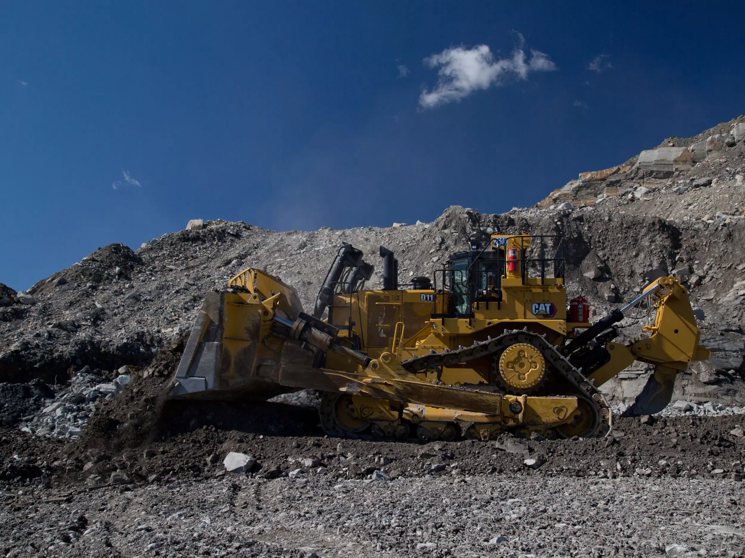 Caterpillar D11R, Бульдозеры