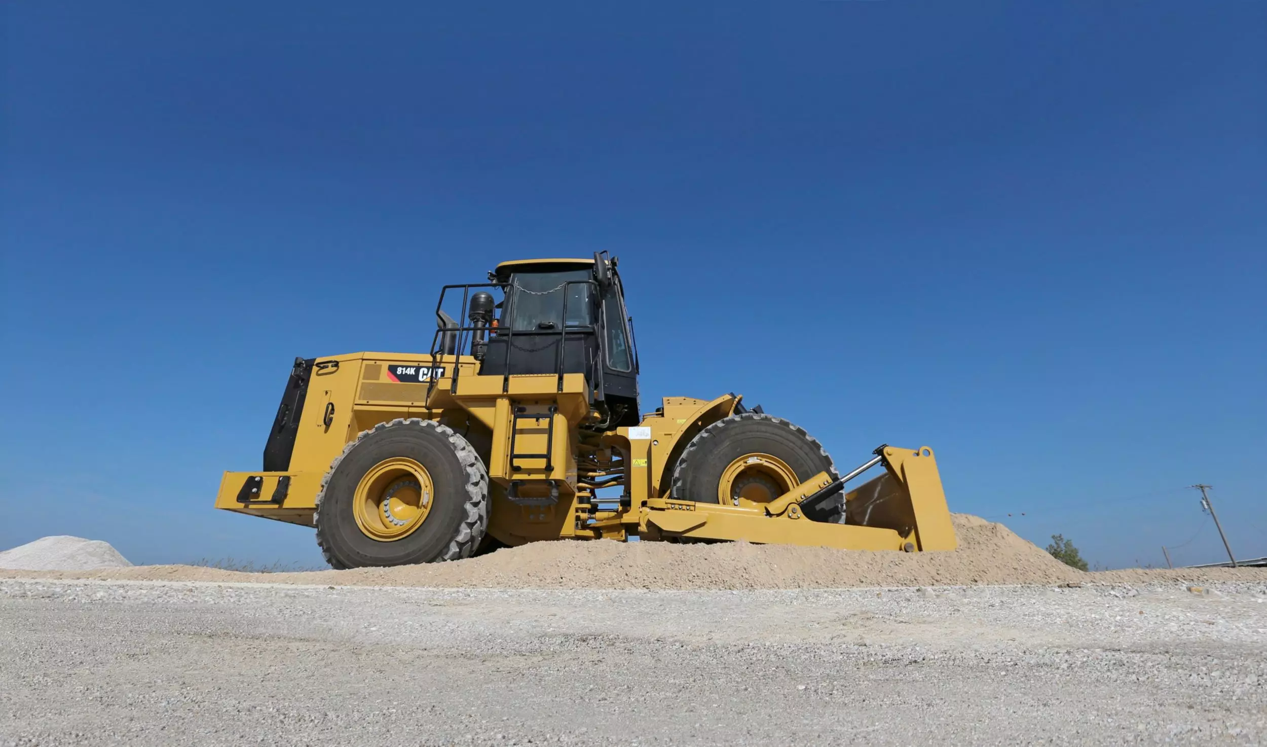 Caterpillar 814K, Бульдозеры