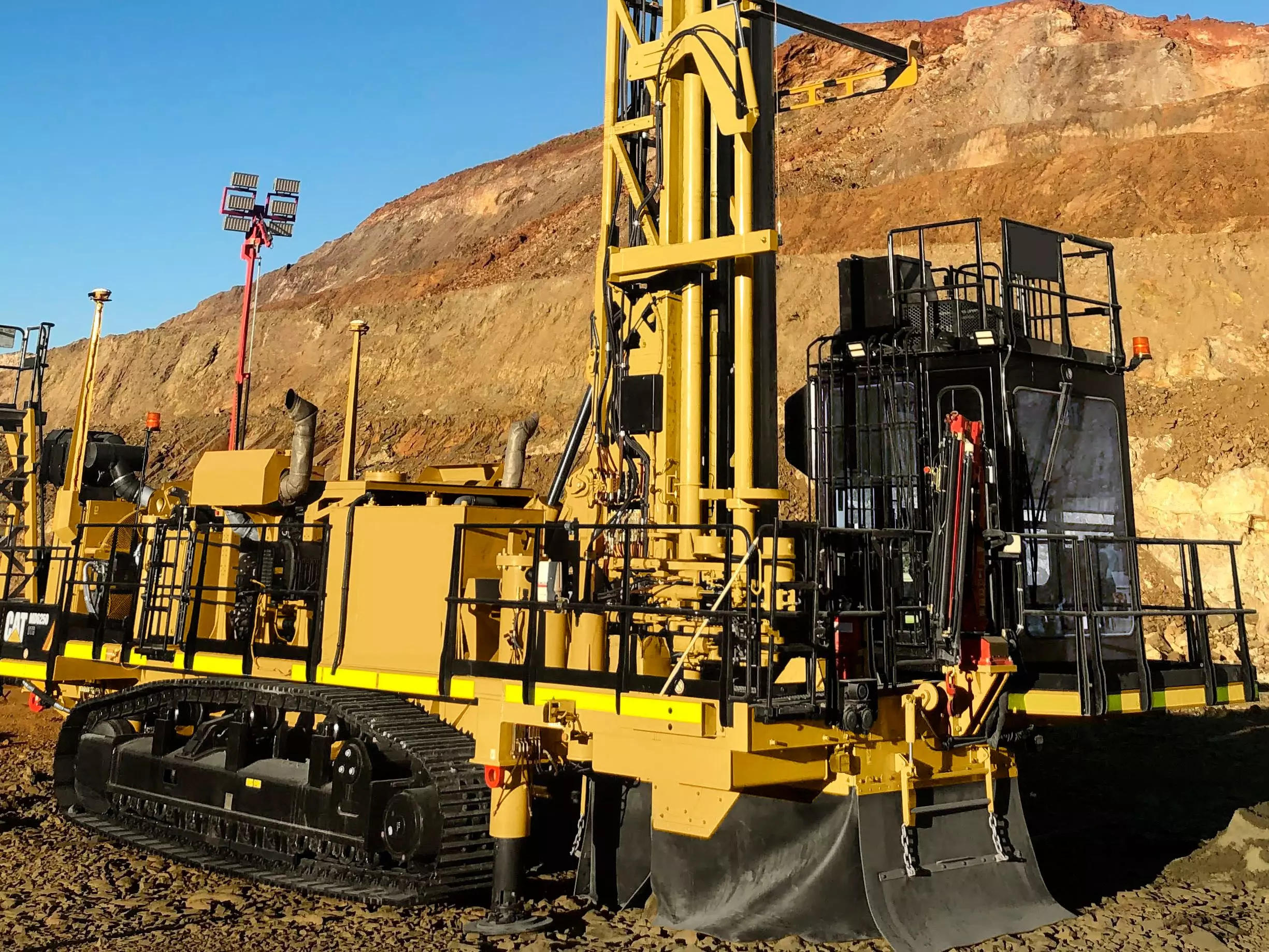 Caterpillar MD6250, Буровые станки для устройства свай