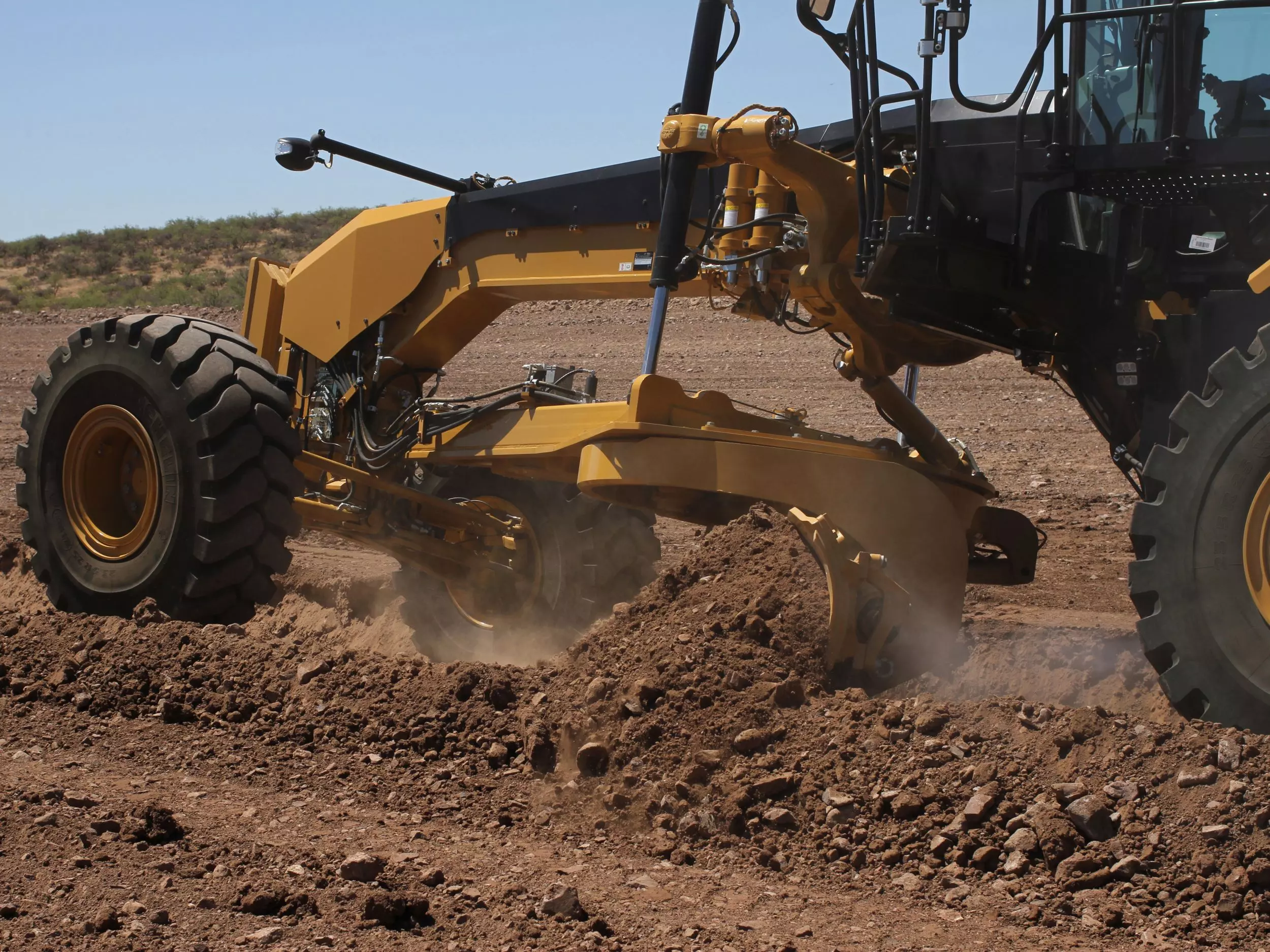 Caterpillar 18, Грейдеры