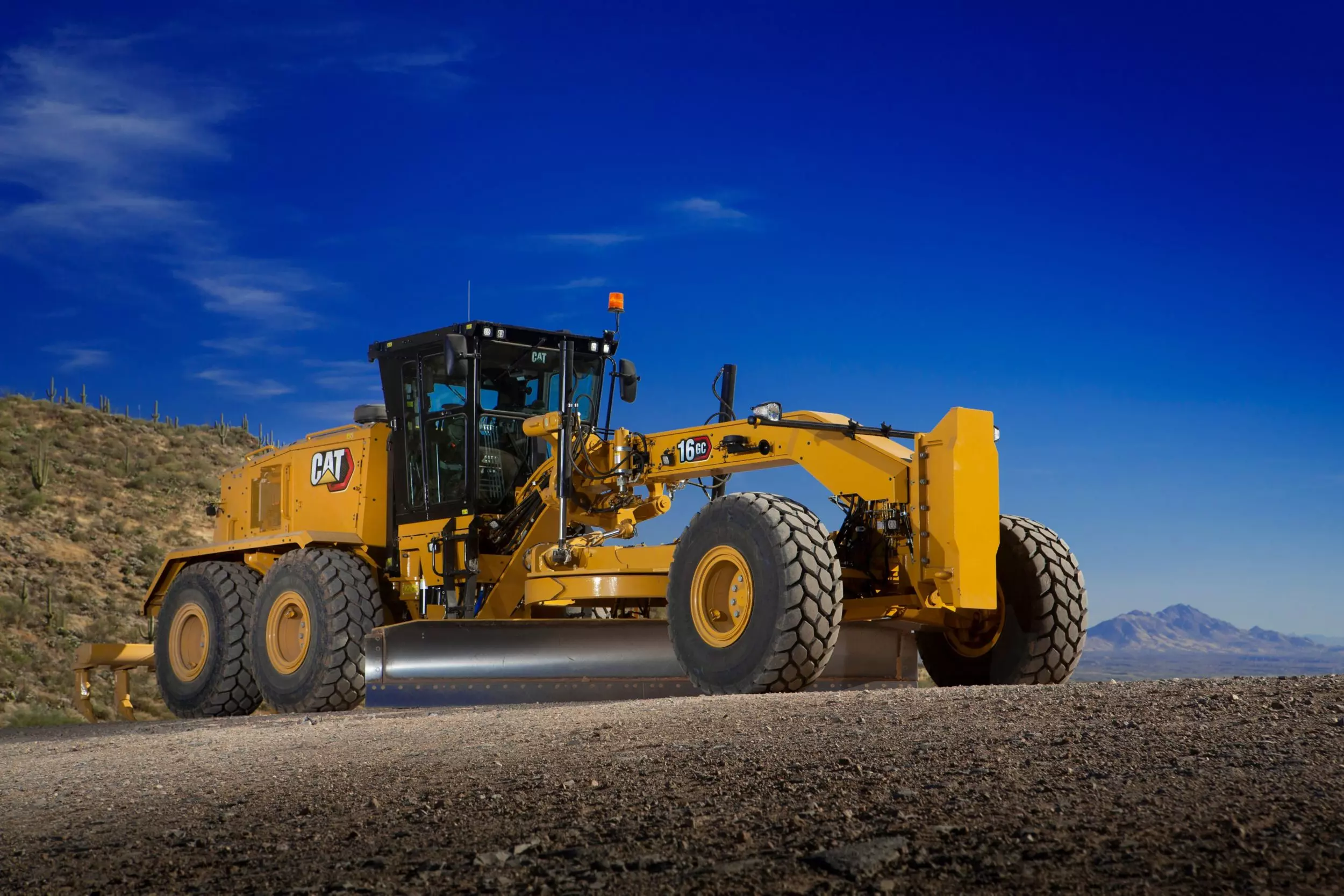 Caterpillar 16 GC, Грейдеры
