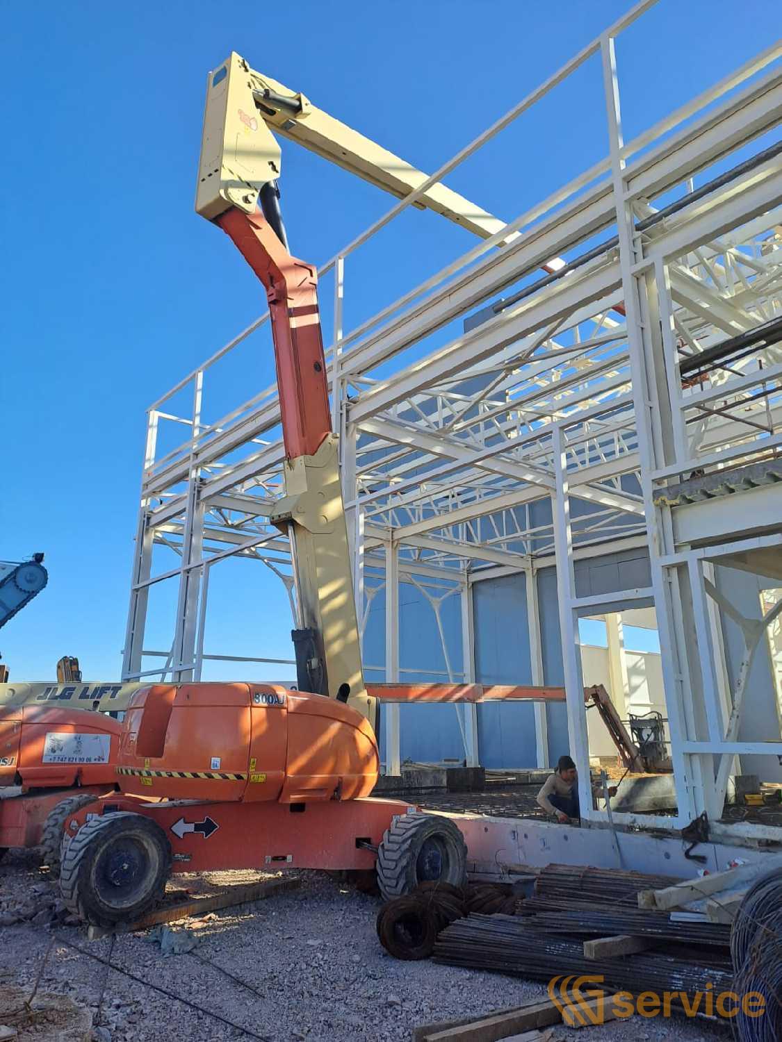 JLG