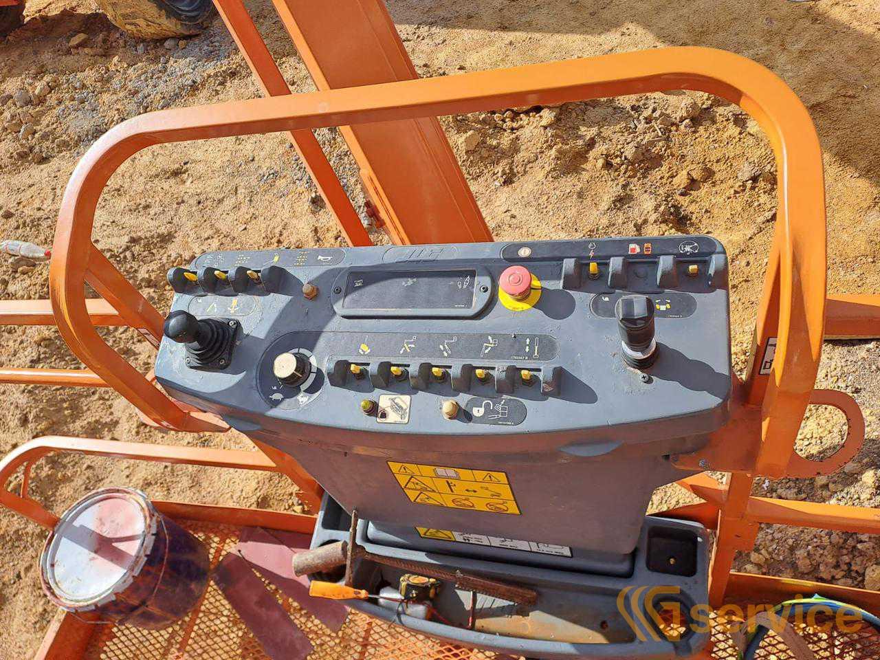 JLG