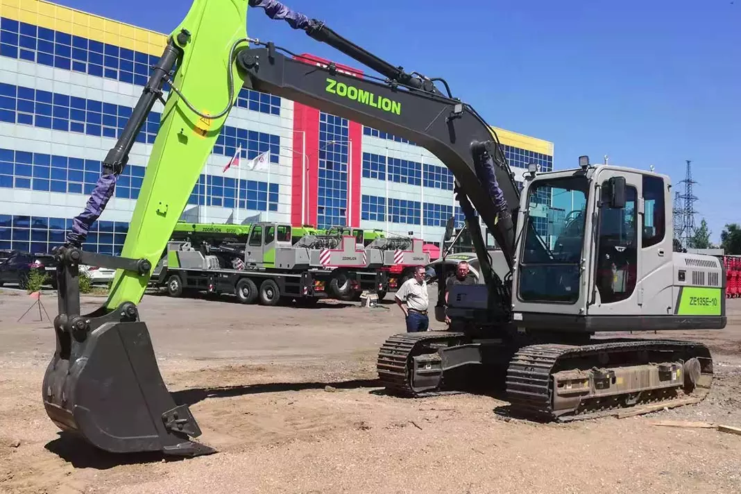 Zoomlion ZE135E-10, Гусеничные экскаваторы