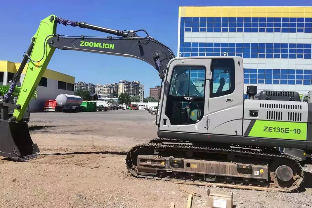 Zoomlion ZE135E-10, Гусеничные экскаваторы