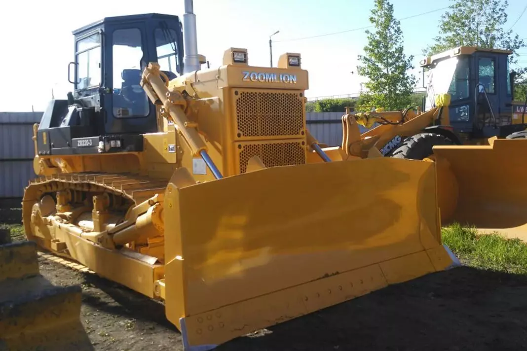 Zoоmlion ZD220-3, Бульдозеры