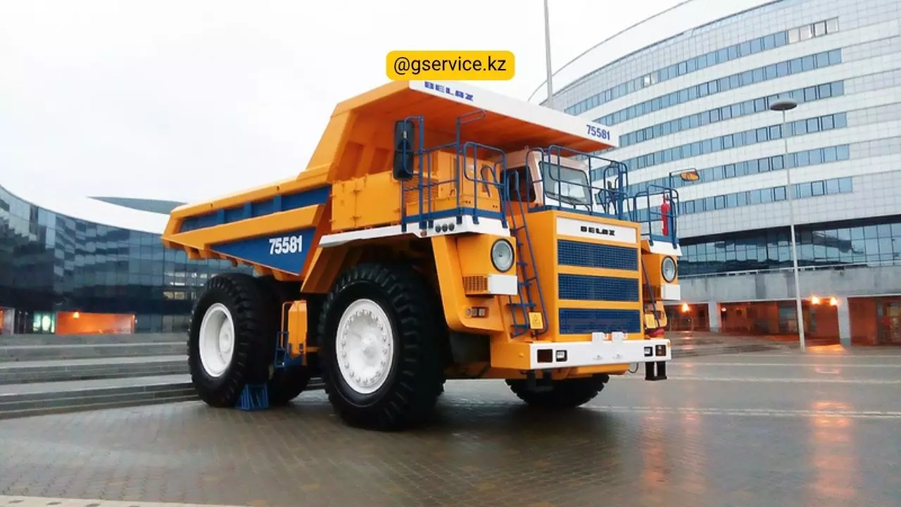 БЕЛАЗ 7558 сериялы карьерлік самосвалына шолу