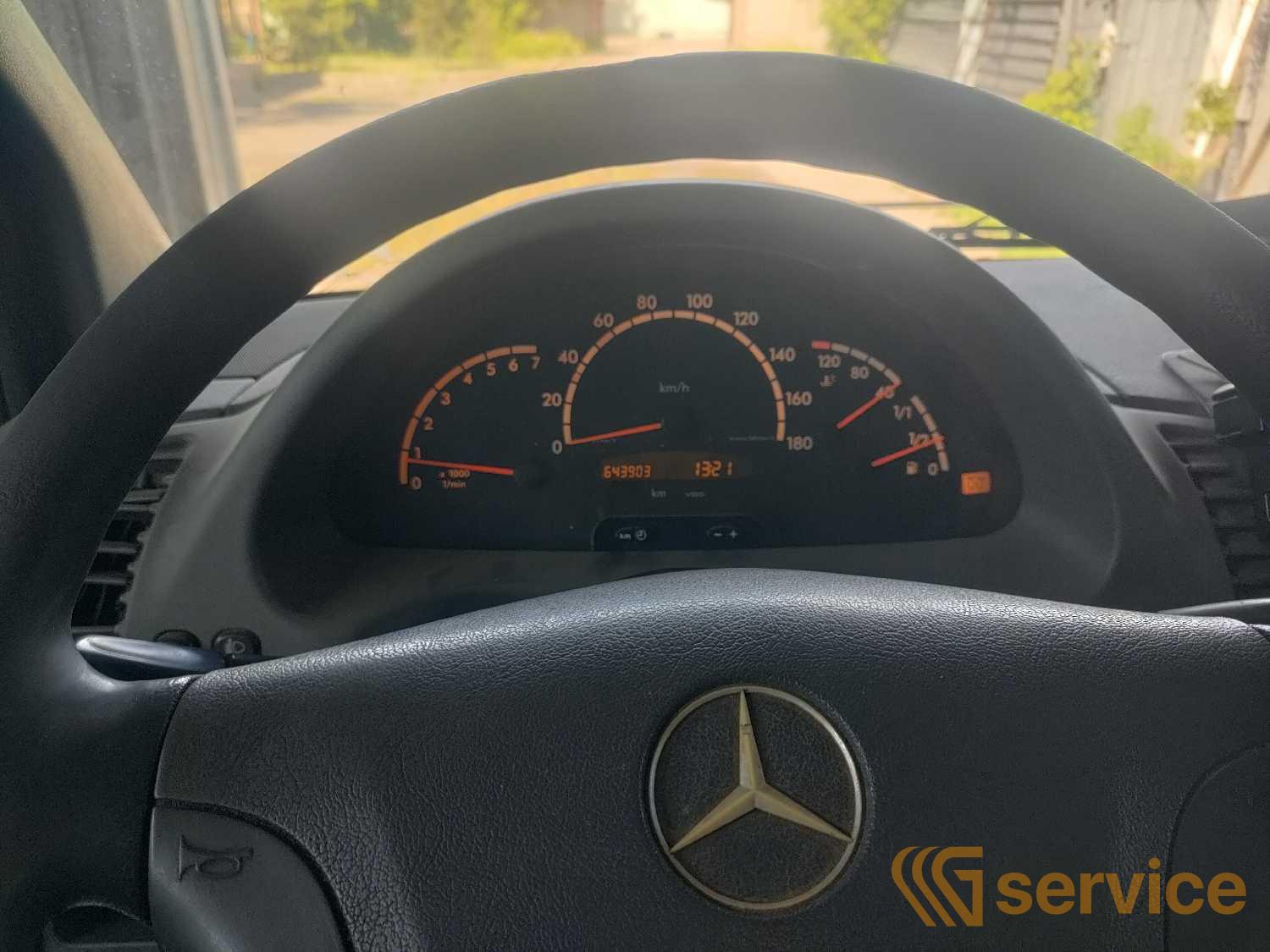 Mercedes-Benz 814