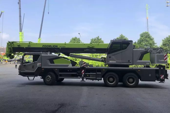Zoomlion ZTC300V, Автокраны
