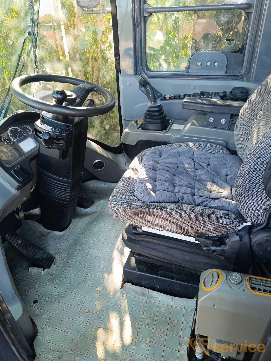 XCMG LW300KN