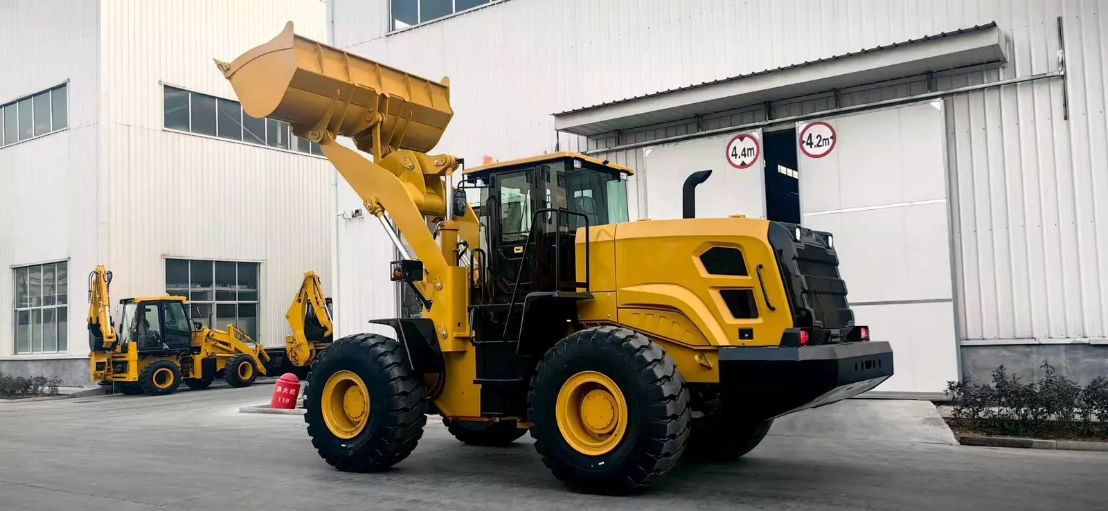 SHANMON 955G, Фронтальные погрузчики